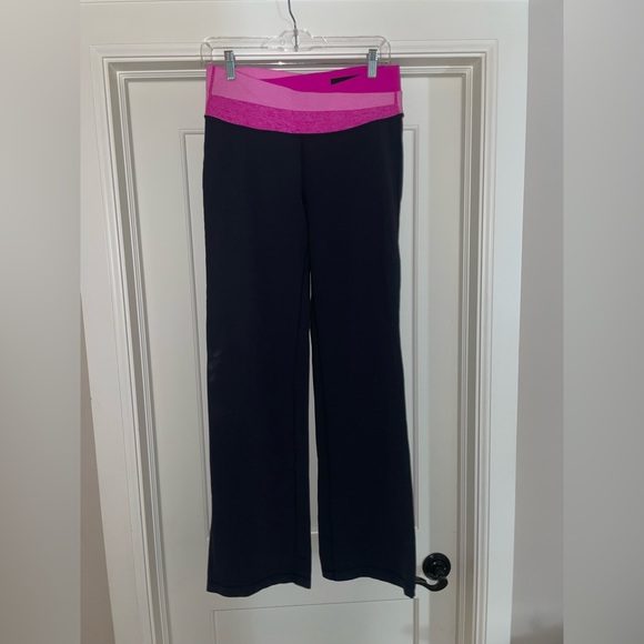 lululemon athletica Pants - Black Lululemon wide leg pants size 8, pink band